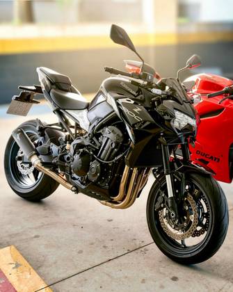 KAWASAKI Z900 KAWASAKI Z900